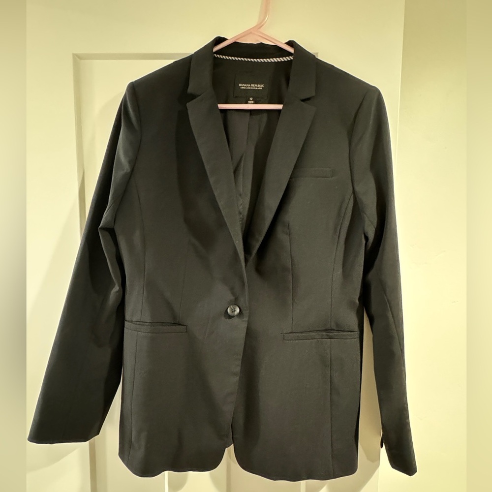 Banana Republic long and lean blazer, never worn, perfect condition